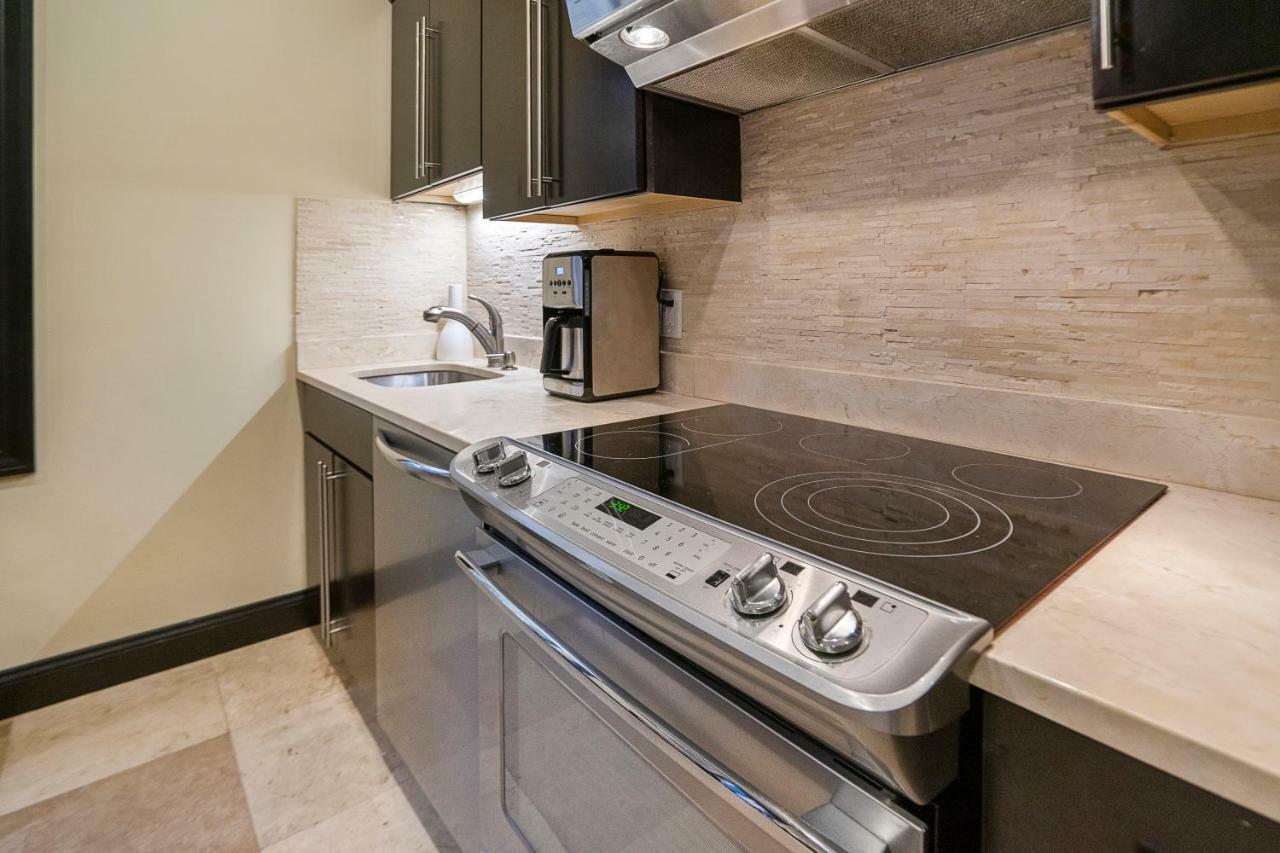 Ultra Lux Apartment Steps From Brown And Risd Провидънс Екстериор снимка
